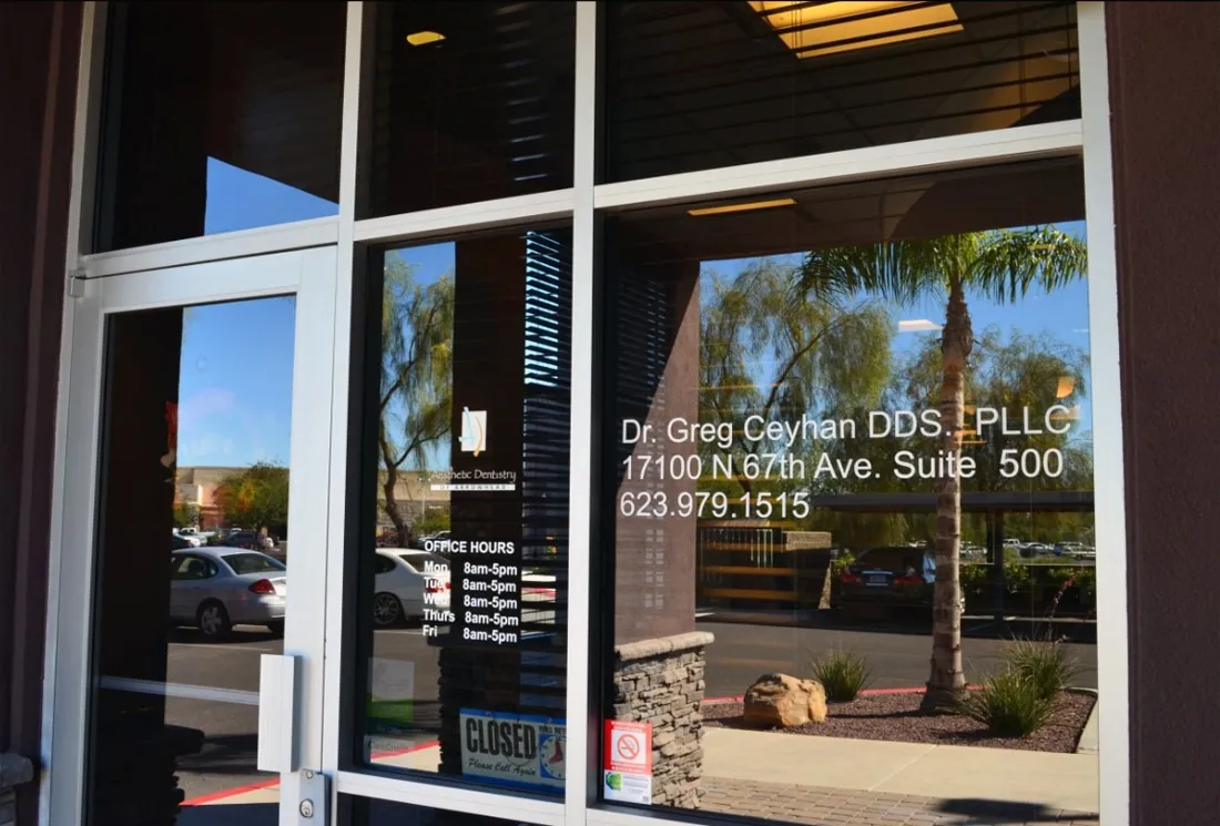 Aesthetic Dentistry of Arrowhead’s Store Front