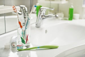 Tips on choosing the correct toothbrush and toothpaste